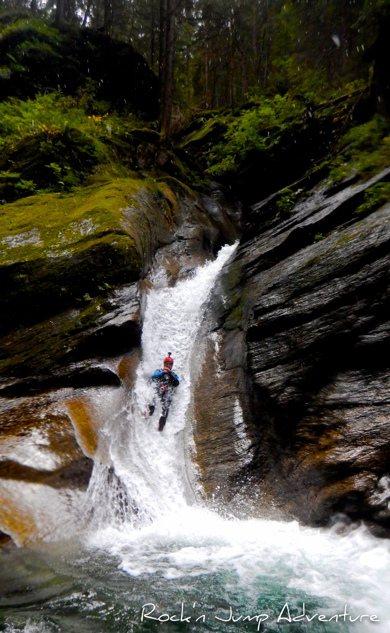 offre emploi moniteur canyoning